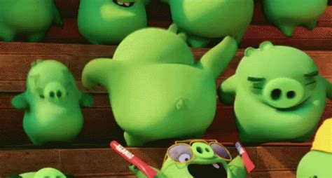 Smacking Butt Gif Angry Birds Movie Butt Pig Find Og Del Giffer