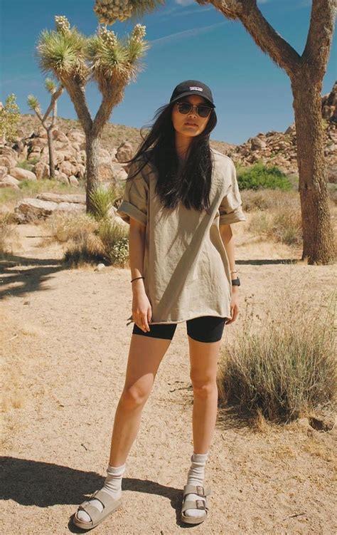 Cute Hiking Outfits You Ll Actually Want To Wear Hiking Outfit