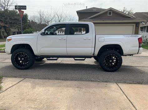 2018 Toyota Tacoma Xd Grenade Rough Country Custom Offsets