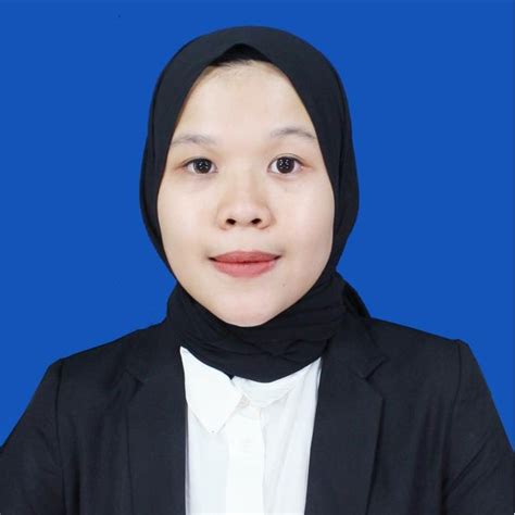 Annisa Nur Rohmah Freshgraduate Linkedin