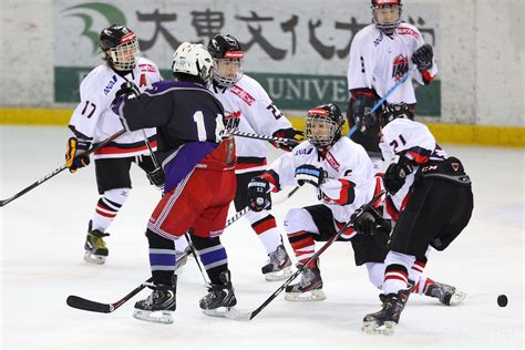women s ice hockey training japan 0 2 tokyo high school selectionwomen s ice hockey training