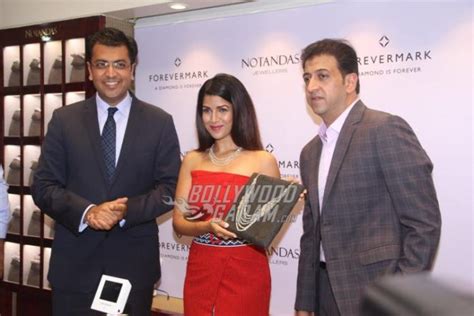Nimrat Kaur Sizzles At Forevermark Diamonds New Collection Launch