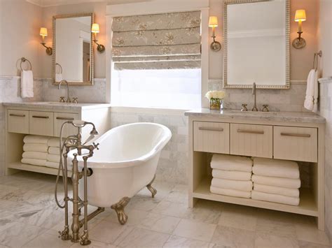 Clawfoot Tub Designs Pictures Ideas And Tips From Hgtv Hgtv