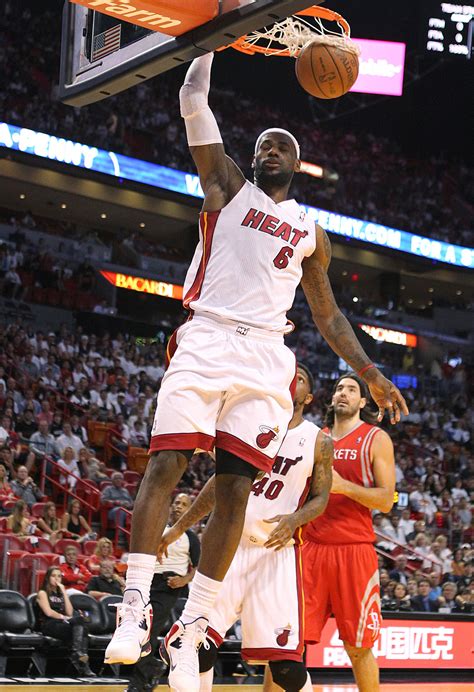 Here you can get the best lebron james wallpapers hd heat for your desktop and mobile devices. LeBron James Heat Wallpaper Dunking - WallpaperSafari