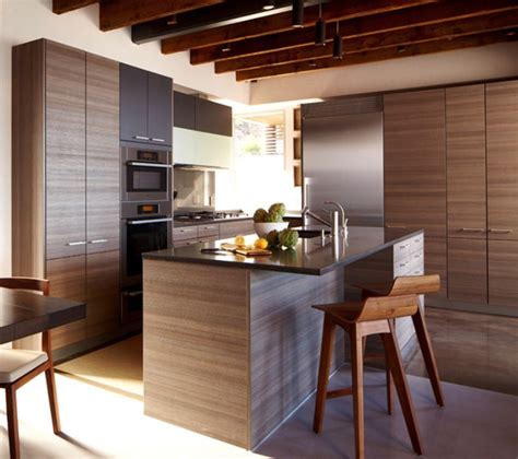 Use Horizontal Grain For The Modern Natural Look Kitchen Design