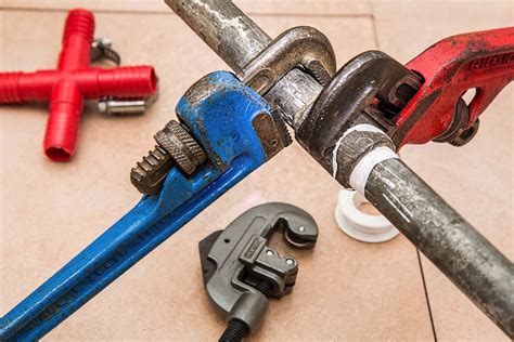 These are the backflow testing pros and cons you need to know! When and where an emergency plumber is needed | Miami Rooter