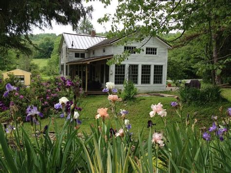 These Houses Are The Epitome Of Country Living Farmhouse Garden