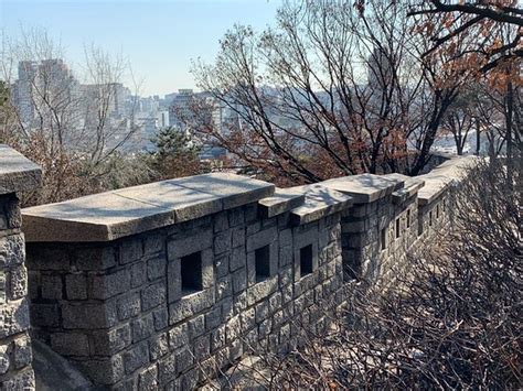 Seoul City Wall Сеул Tripadvisor