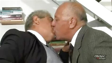 Vieux papas toujours prêts à baiser Mondegay