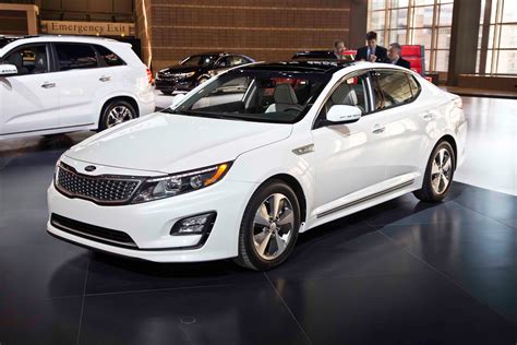 Facelifted 2014 Kia Optima Hybrid Debuts At 2014 Chicago Auto Show