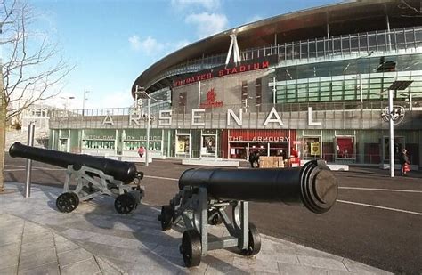 The Canon Outside Emirates Stadium Arsenal 2 Our Beautiful Pictures