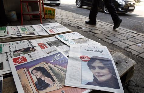 Les Femmes Iraniennes En Colère Après La Mort De Mahsa Amini