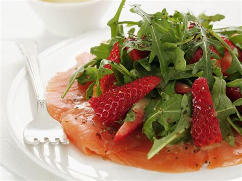 Smoked Salmon With Arugula And Strawberries Recipe Eat Smarter Usa