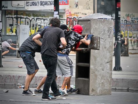 Photo Series Protests In Santiago Turn Violent Chile Today