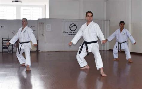 Escola de Karatê dô do Brasil promoverá curso de padronização do kata Meikyo Shotokan Revista Budô