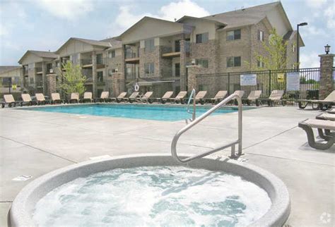 The Grand Legacy Apartments And Townhomes Rentals Omaha Ne