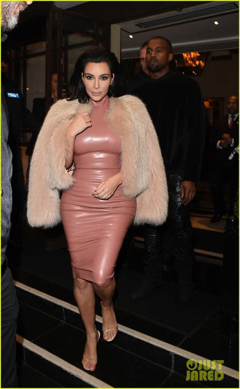 Photo Kim Kardashian Flashes Thong To Celebrate Million Instagram Followers Photo