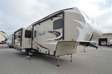 2017 Used Grand Design Reflection 303rls Fifth Wheel In Texas Tx