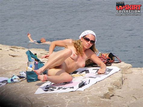 Seductive Nude Striptease On Camera Beach Pussy