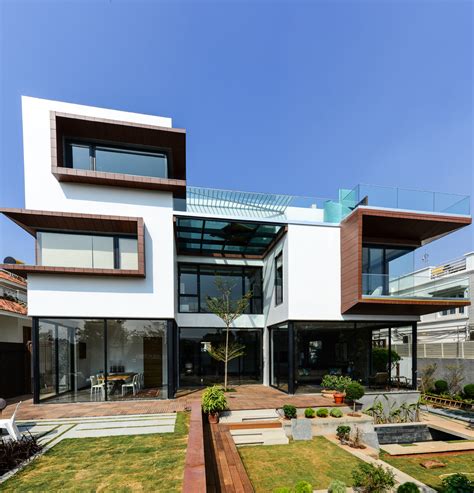 10 Mesmerizing Indian Home Exterior Designs That You