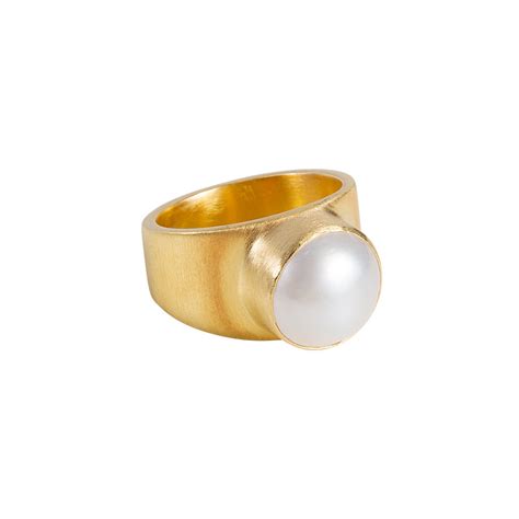Pearl Dome Ring Gold Fairley