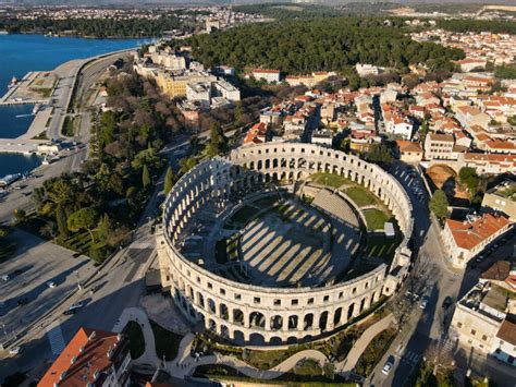 O que fazer em Pula na Croácia Além da Fronteira