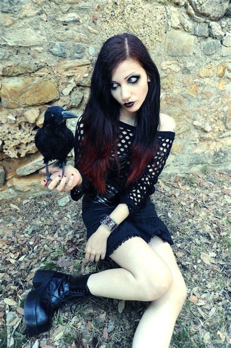 Girl With Crow By Cradleofdoll On Deviantart Girl Dark Beauty