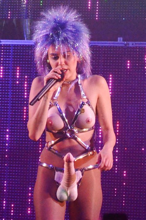 Miley Cyrus Ist Nackt Sexbilder