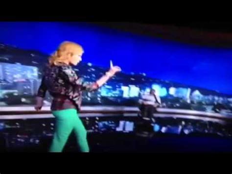 A more intense, sexual kinda lapdance feel. Jimmy Kimmel gets lap dance from Nicole Kidman. - YouTube