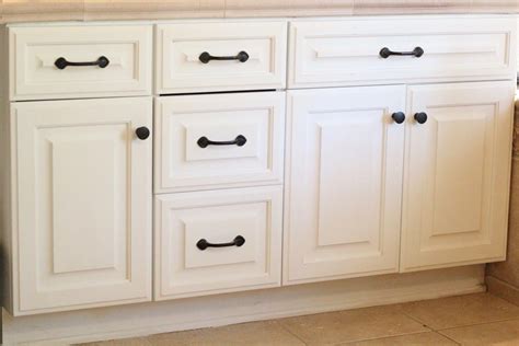 Diy options for chalk paint kitchen cabinets. DIY Refinished Bathroom Vanity with Chalk Paint | Refinish ...