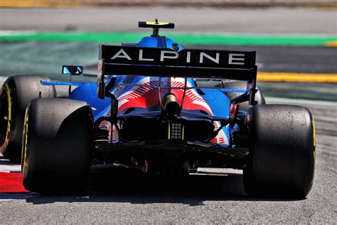 F1 Alpine Modifie Laileron Arrière De Sa F1 Avant Le Gp De France