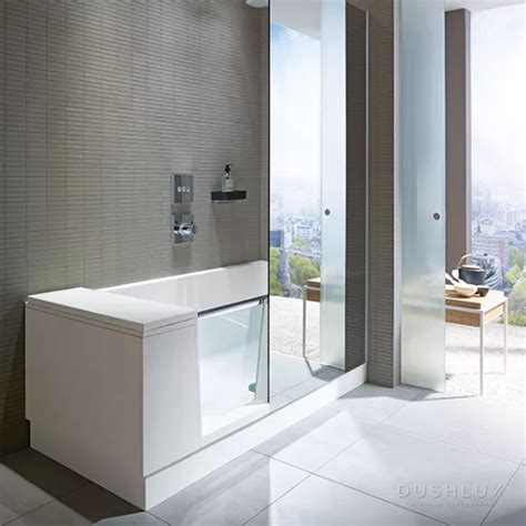 An elegant furnished bath with the complete bathroom range 2nd floor. DURAVIT Shower + Bath Bathtub Ванна 1700х750хh2105 мм ...