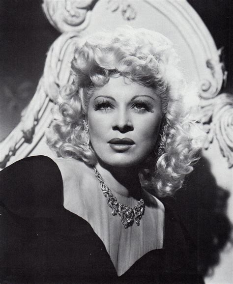 Mae West Actress Model Singer Dancer Vintage Retro Pinup Pinups