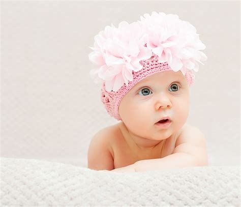 Colored Background Infants Winter Hat Glance Face Hd Wallpaper
