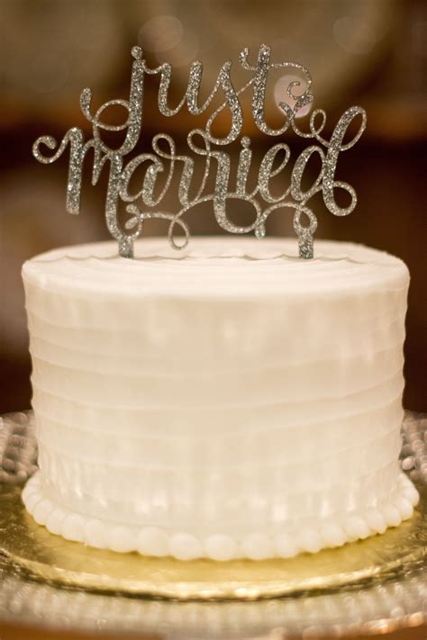 Simple Ivory Single Tier Wedding Cake
