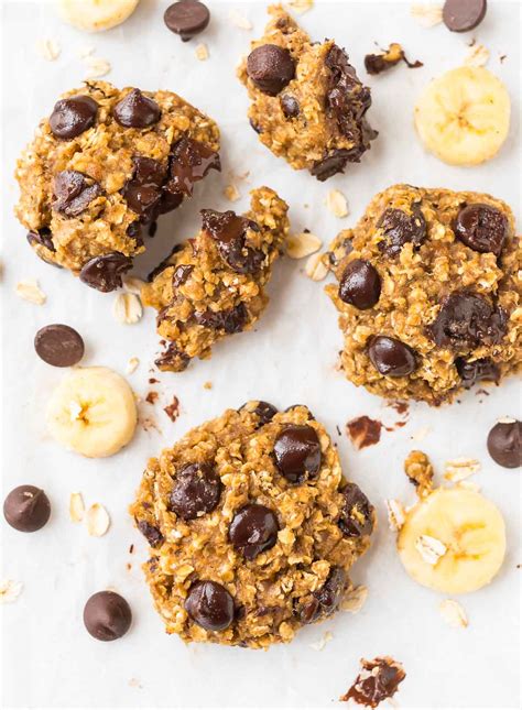 Healthy Banana Oatmeal Cookies With Chocolate Chips