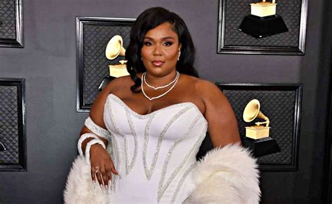 Lizzo Celebrates She Gained Weight With A Provocative Dance
