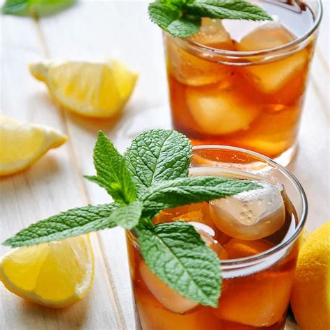 This simple drink is so easy to make. The 11 Best 2-Ingredient Cocktails