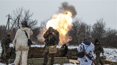Ukraine Ceasefire Ignored as Fierce Battle for Debaltseve Continues to