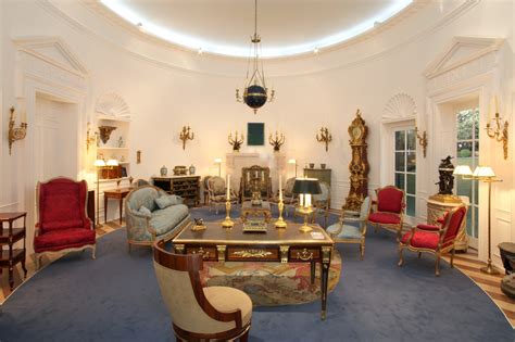 The oval office is the formal office of the president of the united states, and many presidents have used it as a workspace as well. A French Oval Office: Fit for a King | HuffPost