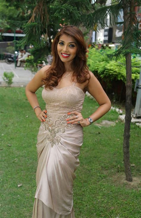 Renowned Model & TV Anchor Manpreet Kaur spotted in our new elegantly