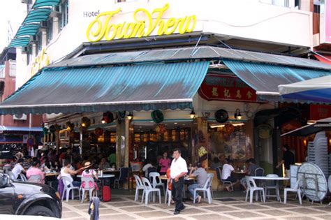 Jalan alor is a one way street at the heart of the bukit bintang district in the kuala lumpur city center. Jalan Alor Food Street in Kuala Lumpur City Center | Food ...