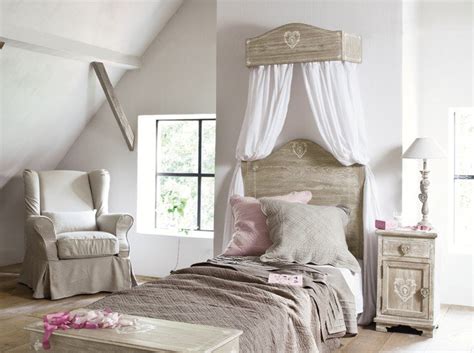 Modern bedrooms are all about function, so whether you're decorating a large master bedroom or a tiny space, modern style is meant to work. Modern Country Style: 50 AMAZING And Inspiring Modern Country Attic Bedrooms