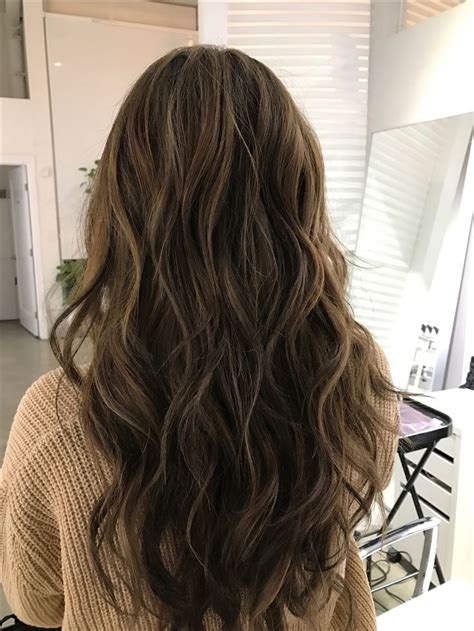 Tutorial | dark hair to light brown | ful application + formulationblack hair to light brownhow to lighten dark hairhow to go from dark hair to light brown. The 25+ best Brown hair with lowlights ideas on Pinterest ...