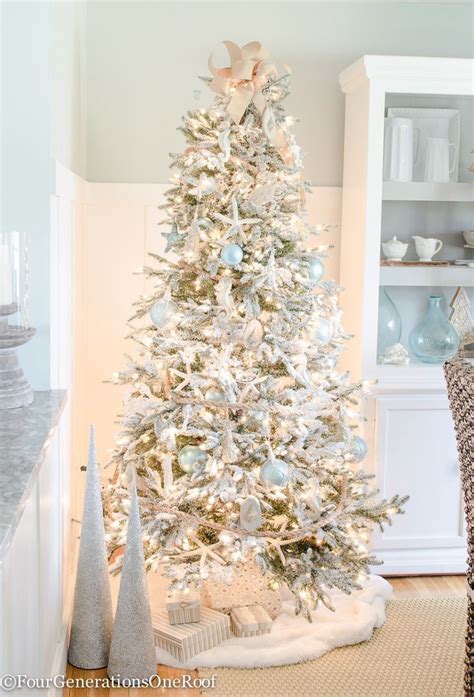 How To Create A Coastal Christmas Tree With Roping From Home Depot