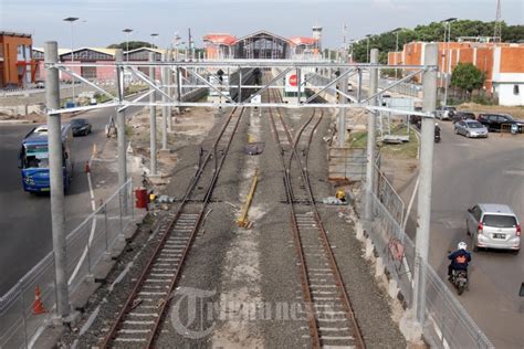 Proyek Pembangunan Rel Kereta Api Bandara Soekarno Hatta Foto Tribunnews Com