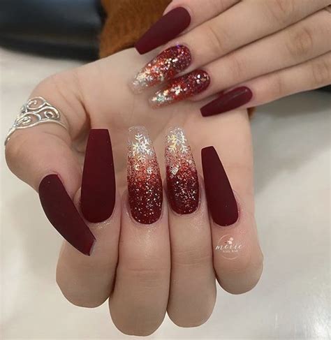 Pin By Galusti Cuprune On Idei Unghii Burgundy Acrylic Nails Red