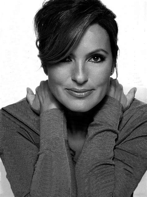 151 Best Images About Mariska Hargitay On Pinterest Olivia Dabo Sexy Poses And Actresses