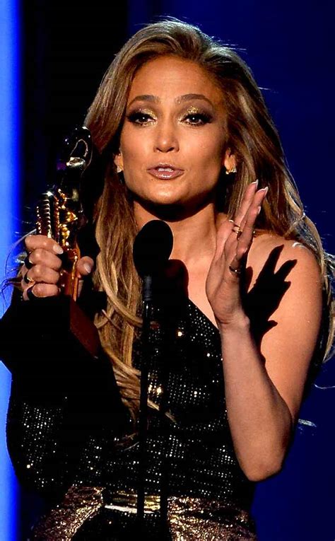 2014 billboard awards jennifer lopez honored with icon award and all of the night s winners e