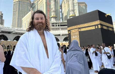 Sami Zayn Makes Pilgrimage To Mecca Ahead Of Wwe Night Of Champions Se Scoops Wrestling News